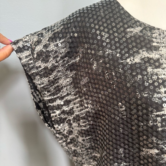 Chaus Sequin Short Sleeve Blouse - Picture 5 of 6